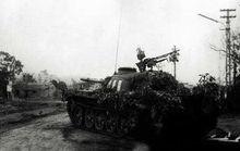 在諒山提供直瞄火力的62式輕型坦克