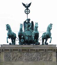 布蘭登堡門上的雕塑