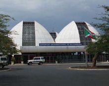 蒲隆地國際機場