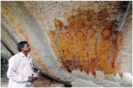印度萬年前洞穴壁畫發現疑似外星人形象