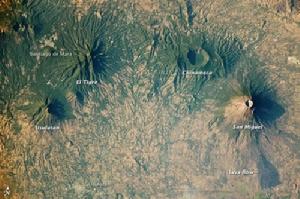 空間站太空人拍攝薩爾瓦多火山群