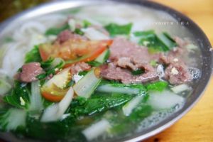 北海越南媽牛肉粉--牛肉青菜 香濃骨湯 爽口的粿條