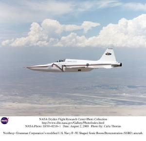 這架奇形怪狀的醜飛機是美國諾斯羅普格魯曼公司為研究改變飛機外形以減小音爆而設計的