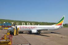 一架在恩德培機場的衣索比亞航空的737客機