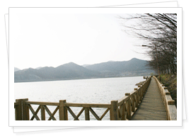 長城湖