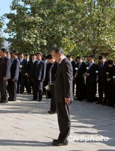 10月5日，正在朝鮮訪問的中共中央政治局常委、國務院總理溫家寶前往朝鮮平安南道檜倉郡，憑弔位於這裡的中國人民志願軍烈士陵園。這裡是朝鮮規模最大、保存最完整的志願軍烈士陵園，包括毛岸英在內的134名志願軍烈士長眠於此。