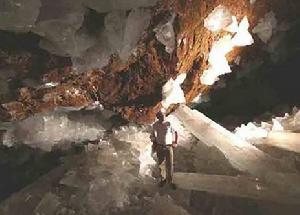 （圖）墨西哥巨人水晶洞