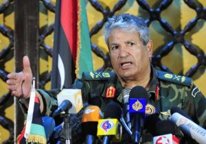 利比亞反對派前線總指揮尤尼斯