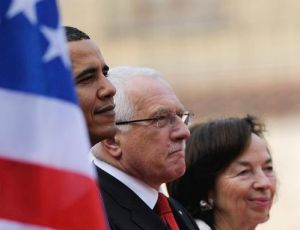 2010年，歐巴馬出席在布拉格召開的歐美峰會