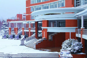 學院雪景