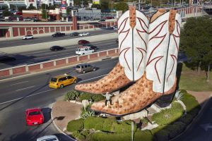 最大的牛仔靴雕像