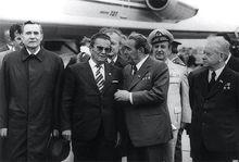 勃列日涅夫（右三）與南斯拉夫領導人狄托