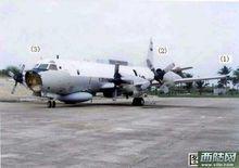 海南陵水機場，受損迫降的美軍EP-3E偵察機
