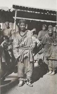 1910年3月8日永昌縣示眾的犯人。
