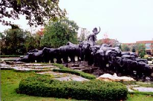 古象王國大飯店裡的群象雕塑