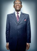 特奧多羅·奧比昂·恩圭馬·姆巴索戈總統