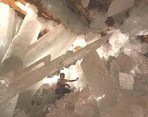 （圖）墨西哥巨人水晶洞