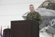 海軍陸戰隊上將約鄧福德出席F-35B下線儀式