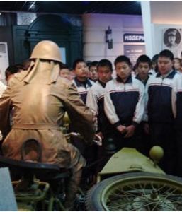 學生參觀東北烈士紀念館