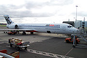 （圖）一架停放在澳大利亞雪梨國際機場的捷星航空717客機
