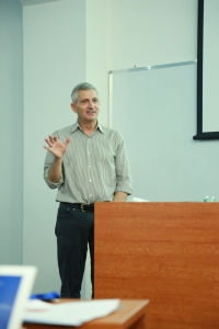 Stephen Boyd教授為港中大（深圳）的學生上課
