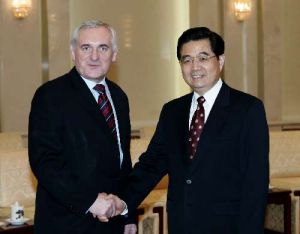 胡錦濤在北京人民大會堂會見愛爾蘭總理埃亨
