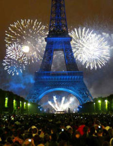 法國的國慶節永遠缺不了燦爛的煙火