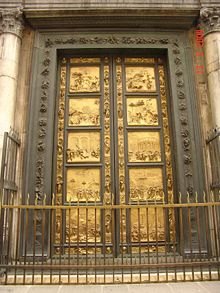 洗禮堂的銅門是吉伯提的作品“天國之門”