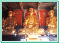 松廣寺塑造三佛坐像