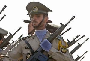 9月21日，伊朗士兵在首都德黑蘭參加閱兵式