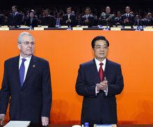 藍峰與國家主席胡錦濤一同出席上海世博會
