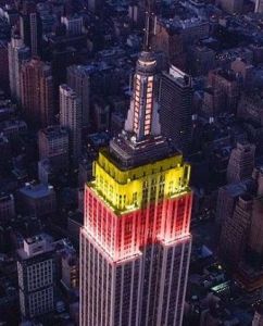 紐約帝國大廈為慶中國新年亮燈