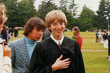 18歲的比爾·蓋茨在湖濱中學的畢業典禮