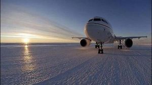 南極洲冰跑道