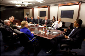 歐巴馬總統與國家安全團隊在白宮開會，2009年3月16日