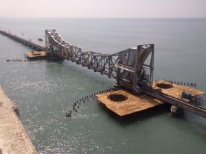 班本島至印度內地的鐵路橋