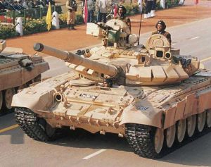 參加閱兵的印度陸軍T-90S主戰坦克