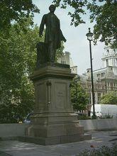 倫敦議會廣場上的皮爾像