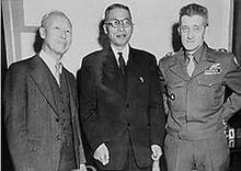 金九（中）、李承晚（左）與美軍駐韓司令