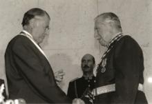 1990年3月11日，皮諾切特與新總統艾爾文