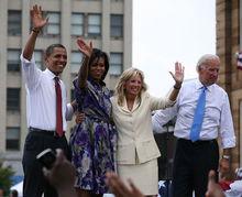 2008年8月與歐巴馬參加競選集會