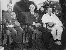 開羅會議上邱吉爾與羅斯福、蔣介石
