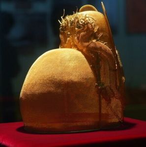 金絲蟠龍翼善冠 金絲蟠龍翼善冠