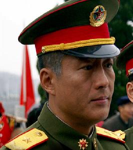 （圖）《靠山》