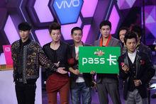 紀亞文參加快本