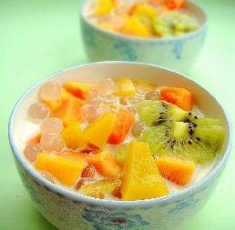 水果牛奶西米露 水果牛奶西米露