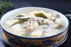 五花肉燉海帶粉條 五花肉燉海帶粉條