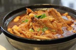 砂鍋黃豆燉肉 砂鍋黃豆燉肉