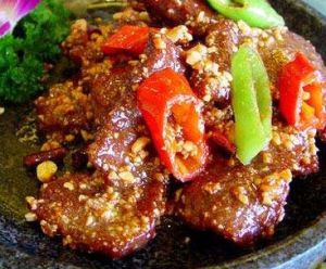 蒙古石鍋牛肉 蒙古石鍋牛肉