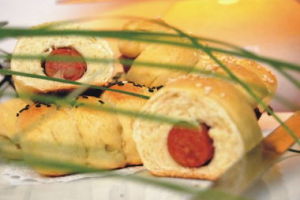 蜂蜜熱狗麵包卷 蜂蜜熱狗麵包卷